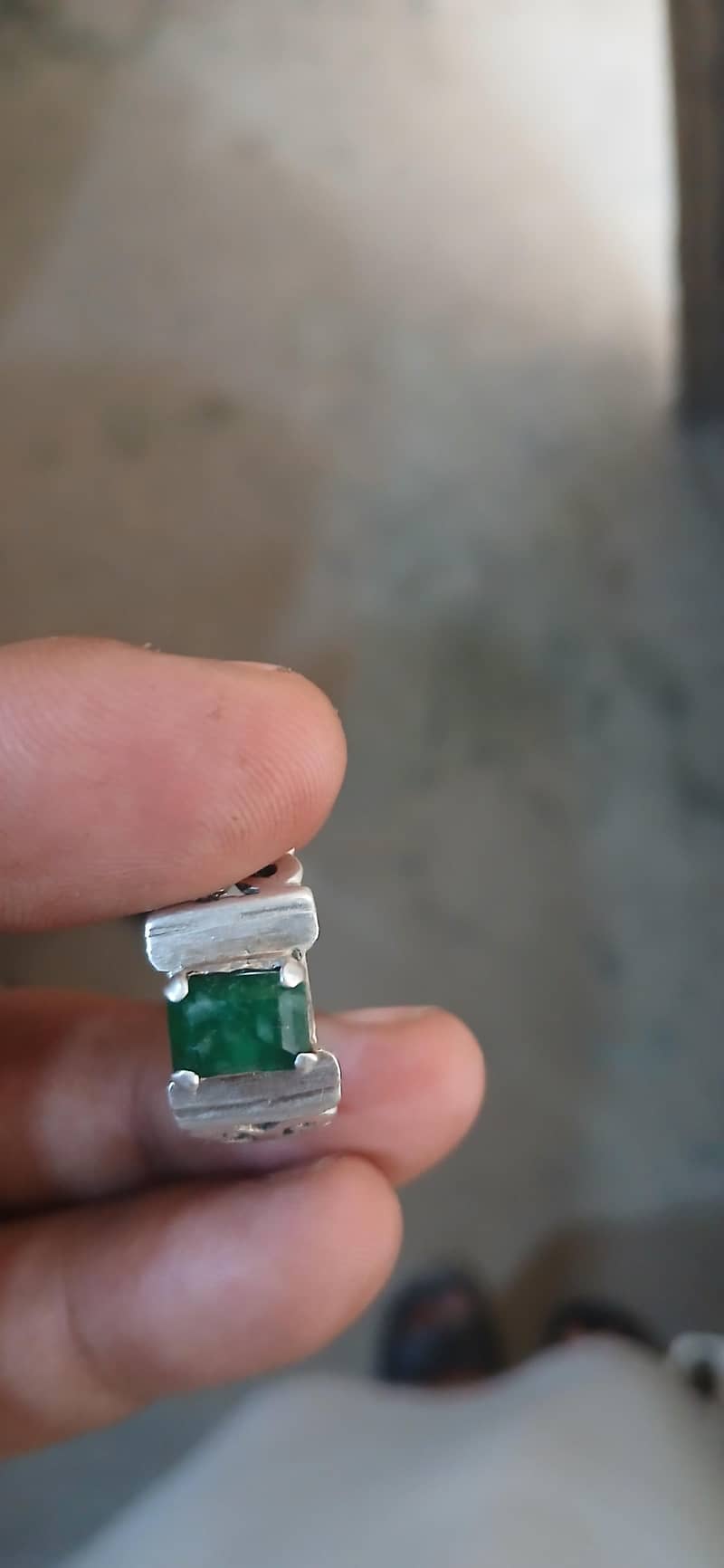 Emeraled ring 3