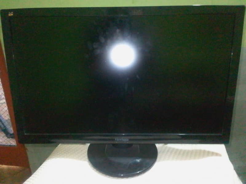 view sonic LCD invidia graphic cardd 1 gb 4