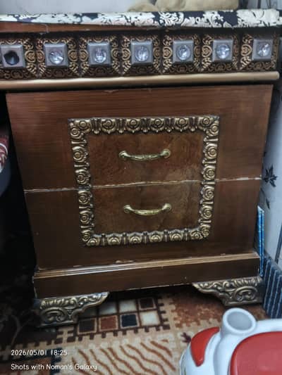 Bed with side tables and dressing table