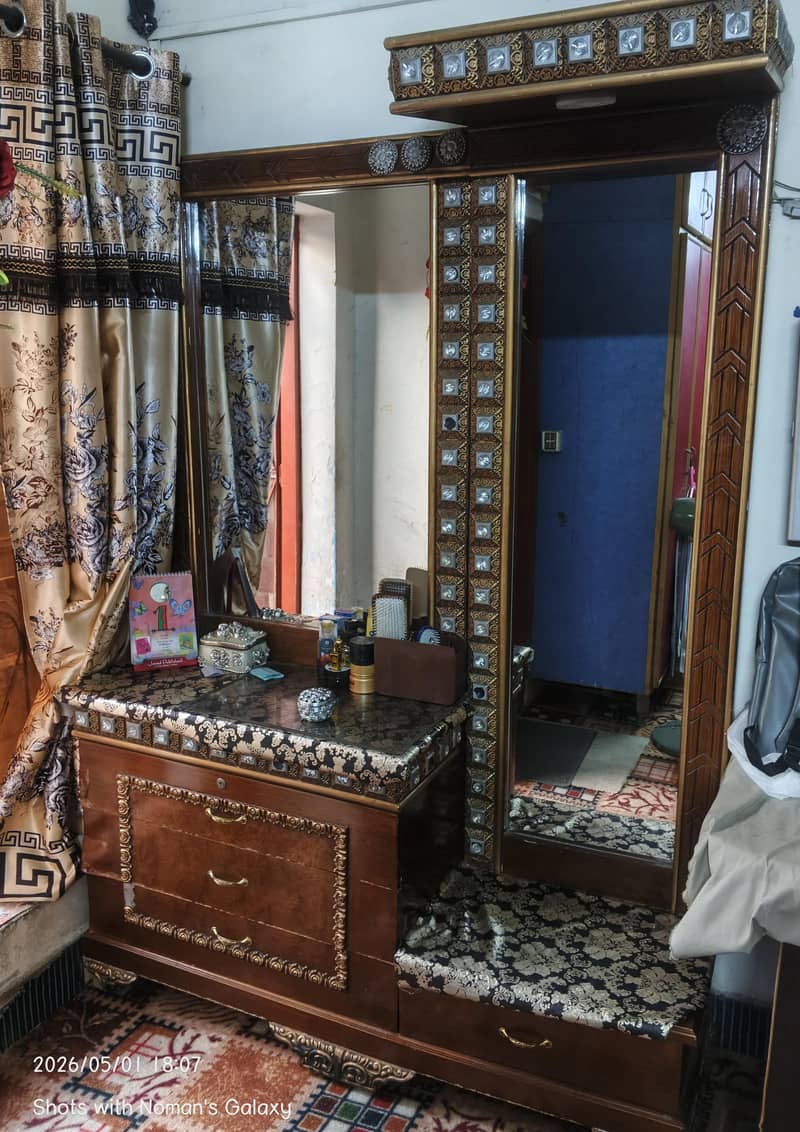 Bed with side tables and dressing table 1