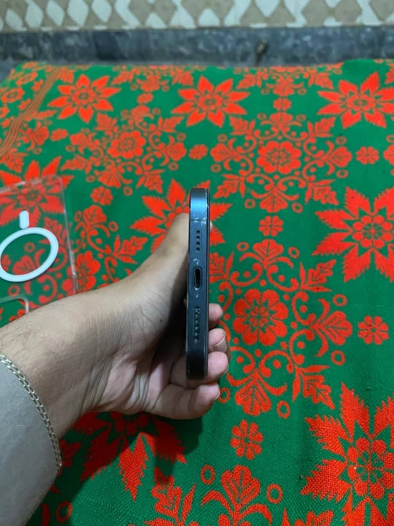 iPhone 12 Pro Max 2