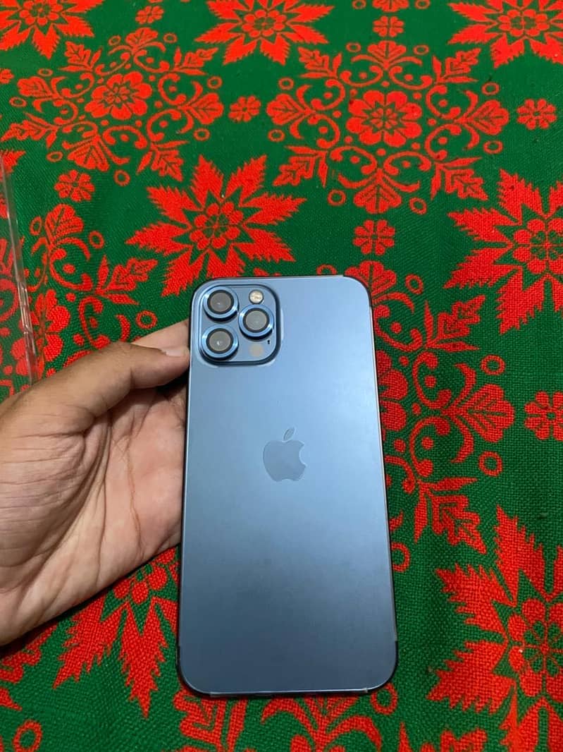 iPhone 12 Pro Max 3