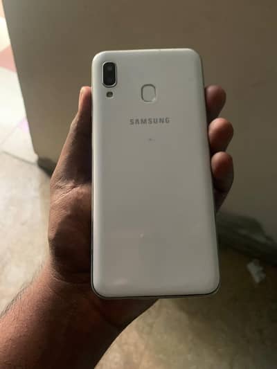 Samsung a30 6\64 only phone