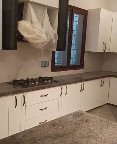 BRAND NEW 500 YARDS FIRST FLOOR PORTION FOR RENT