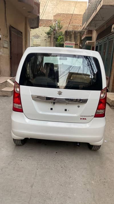 selling home used wagon R car