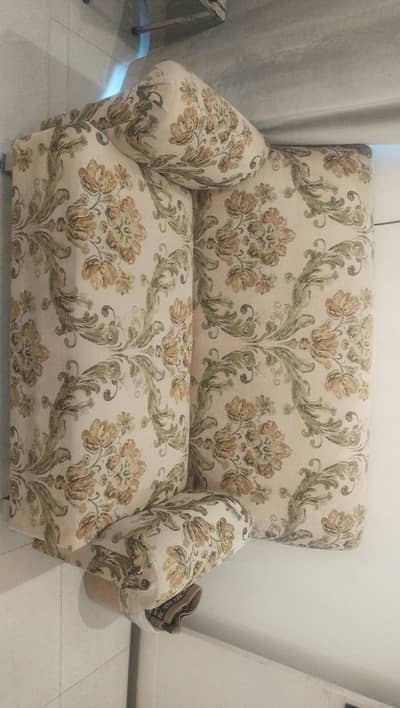 two seater (molty foam)  imported fabric condition 9/10