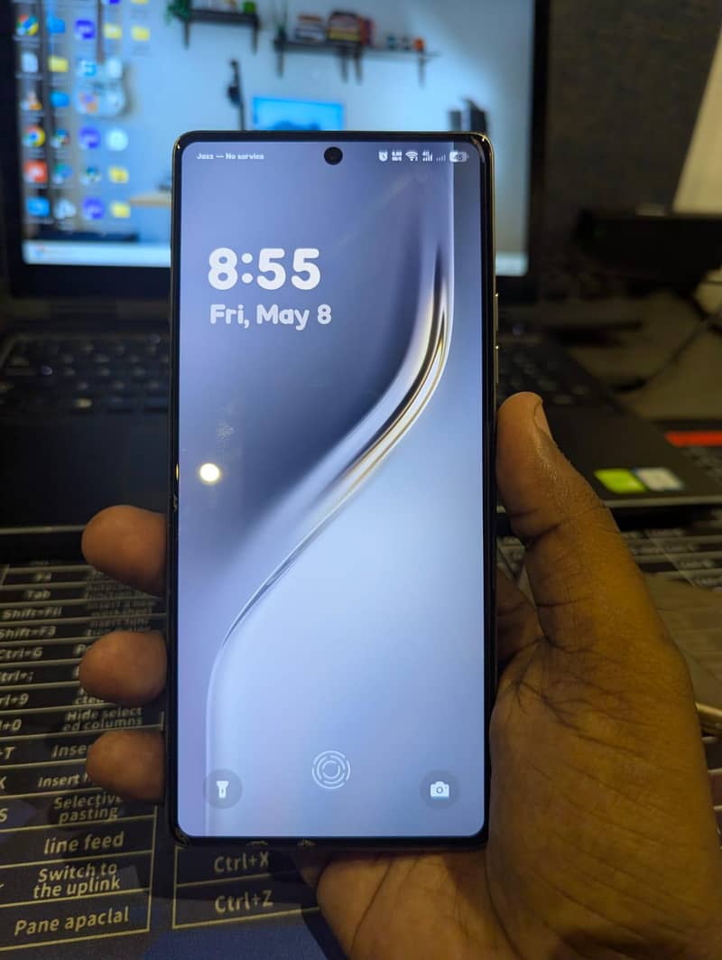 Tecno Camon 40 1