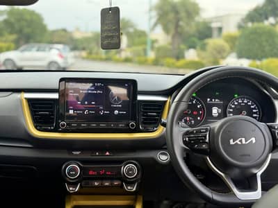 KIA STONIC EX+ full option Auto model 2021 ed of December