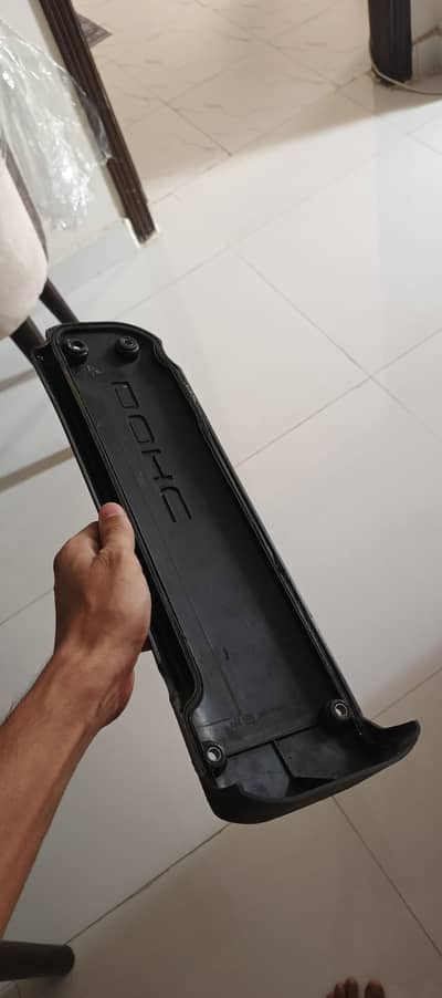 liana, swift 1.6 engine tapa cover