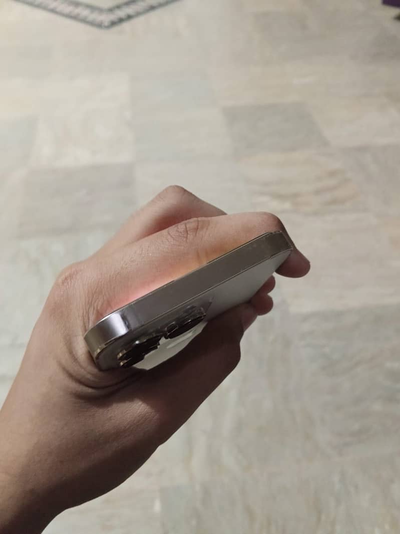 iPhone 13 Pro 1