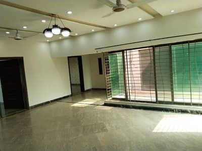 1 Kanal Upper Portion Available For Rent Good Location