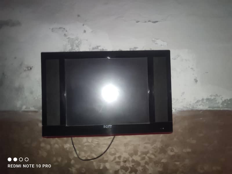 LCD below 32 inch 1