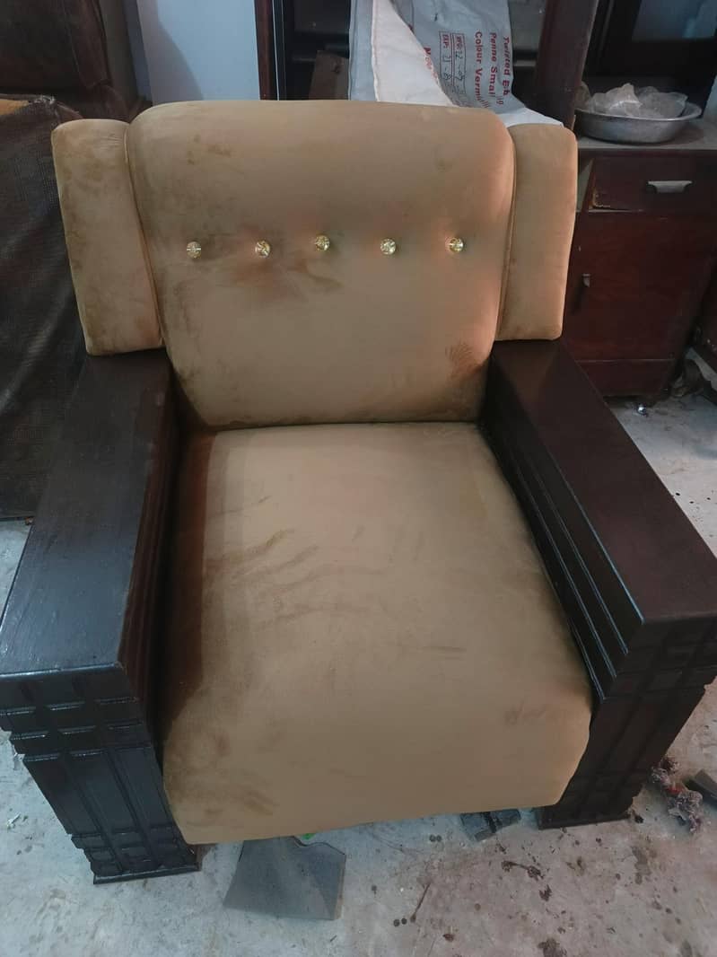 5 seater sofa/sofaset/sofa/L shape sofa/fresh Condition/stylish &comf 4