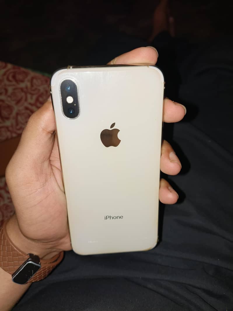 iphone xs 1