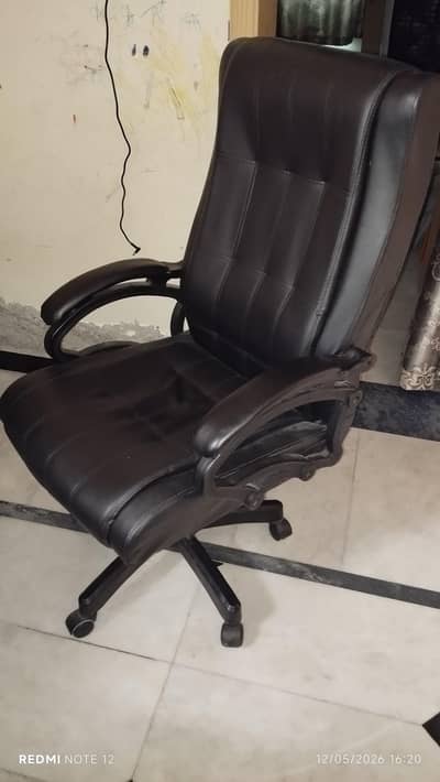 Executive Office Chair
