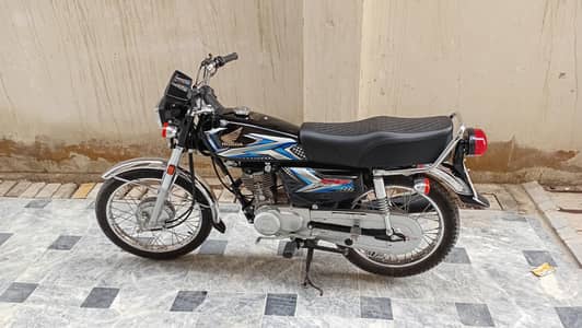 Honda CG 125 Black