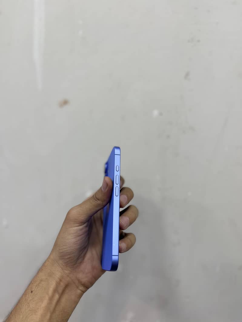 IPHONE 16 2