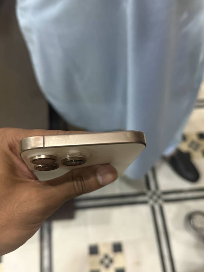 Iphone 16 pro max 2