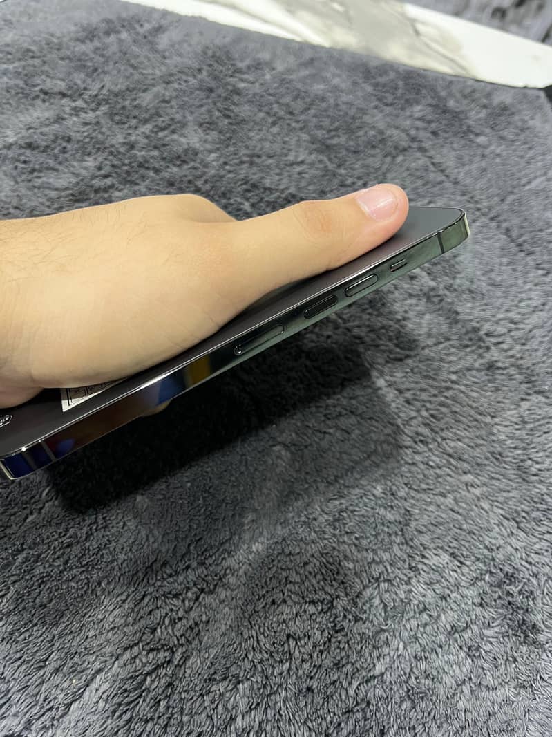 iPhone 13 pro max 2