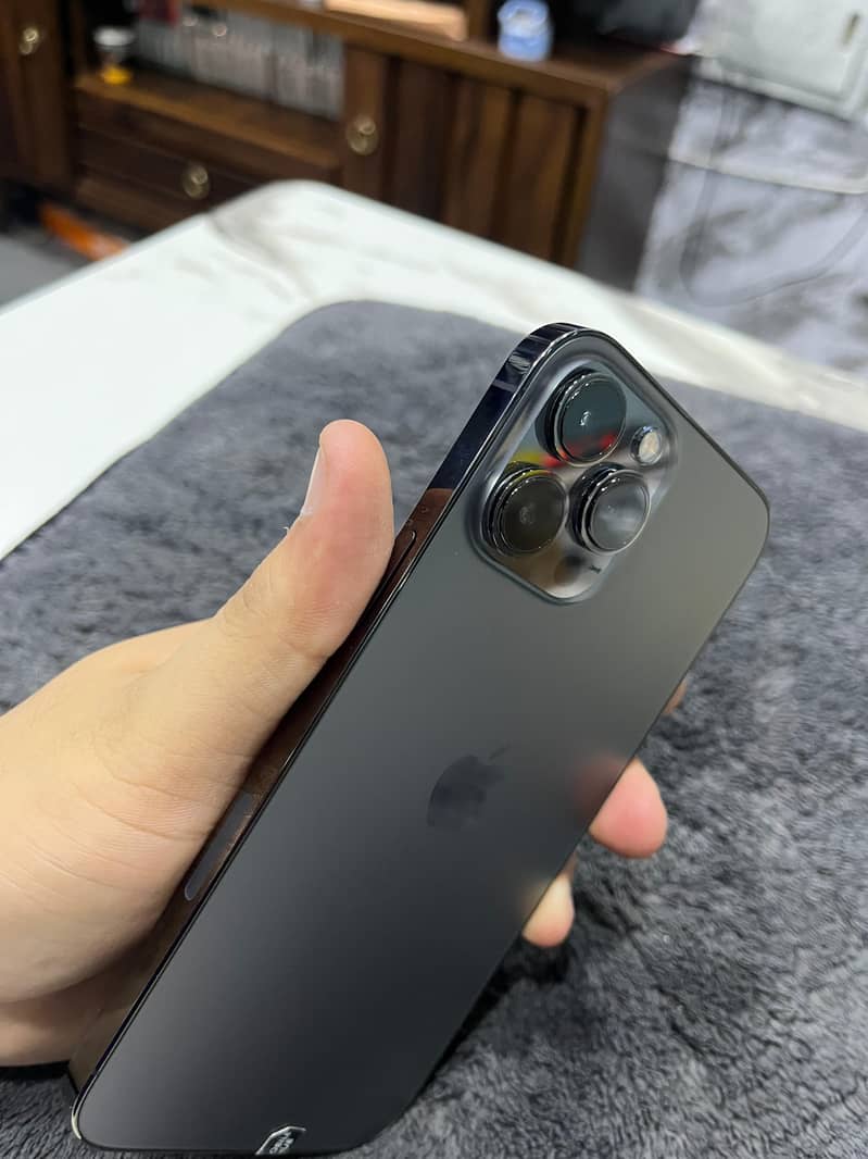 iPhone 13 pro max 6