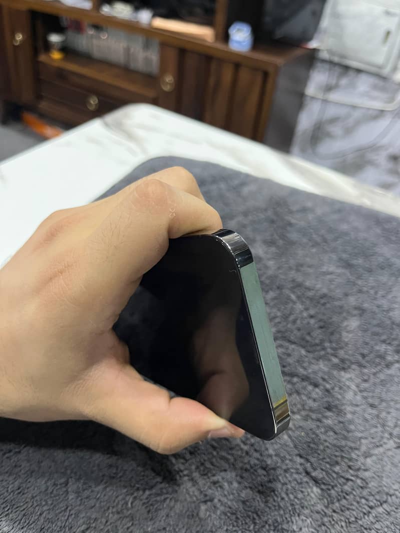 iPhone 13 pro max 8