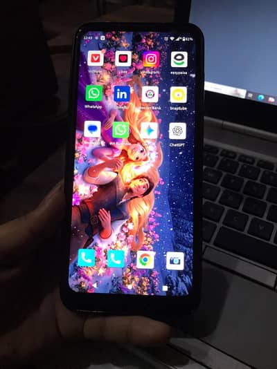 moto g or I phone 7 hai dono he Sahi hai Ghar ka istamil ka tha dono