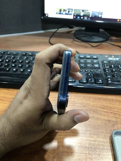 I phone 12 64gb non pta