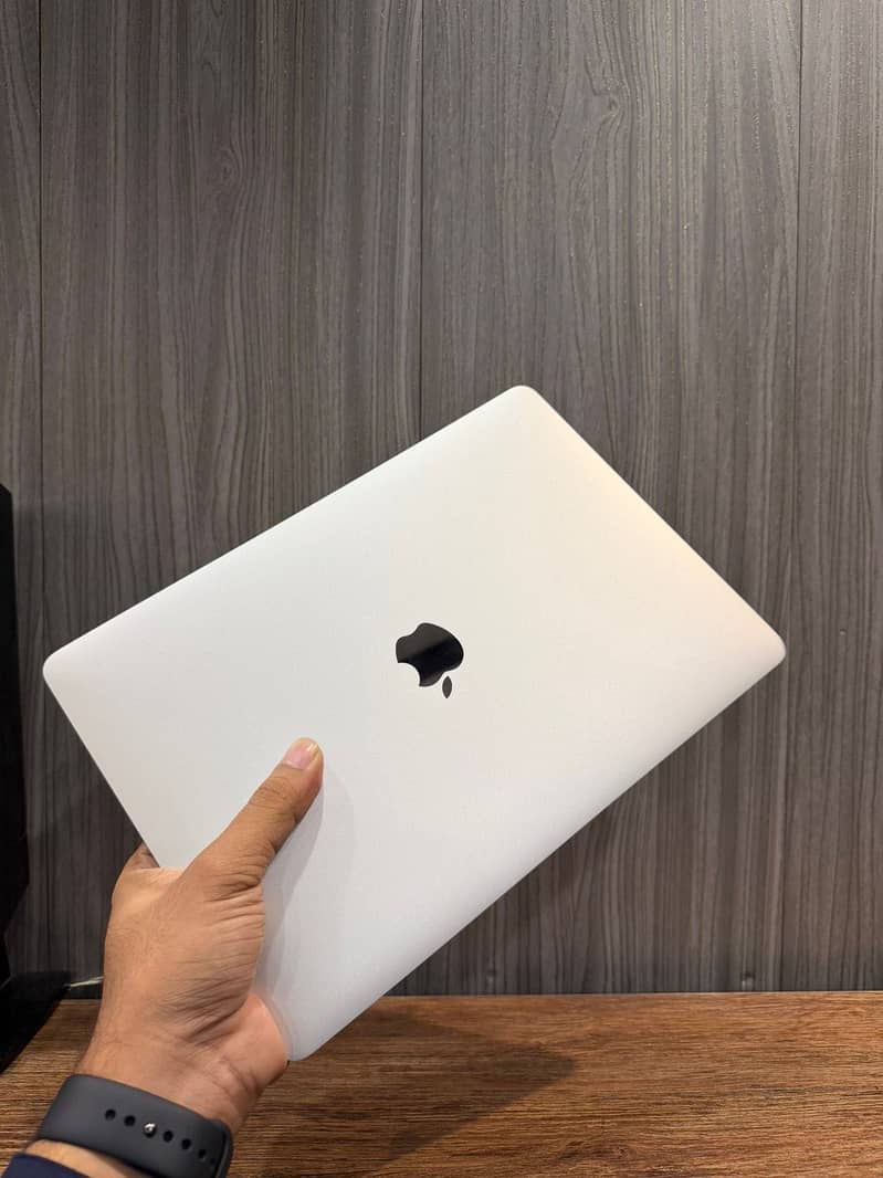 Macbook pro 2020 1