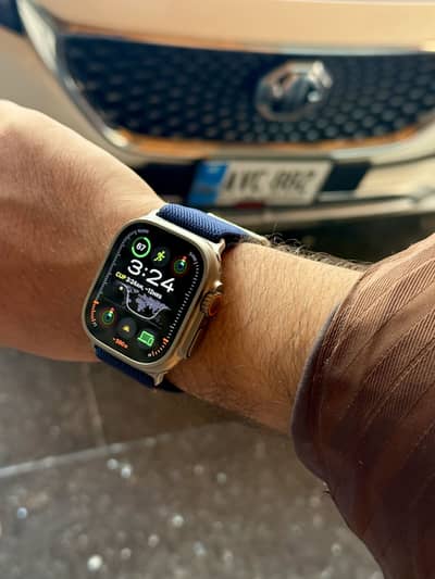 Apple Watch Ultra 2 Natural Titanium 98% Battery Health