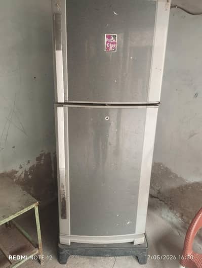 Dawlance frige medium size salle urgent