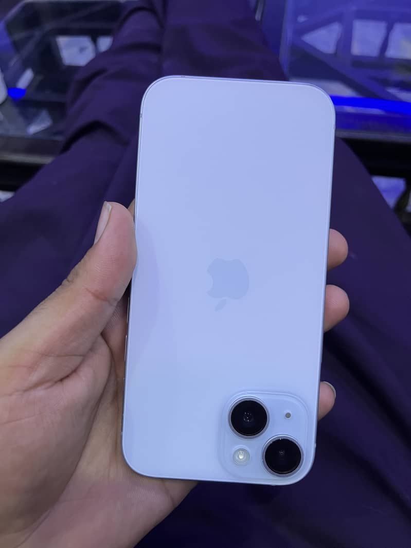iPhone 15 5