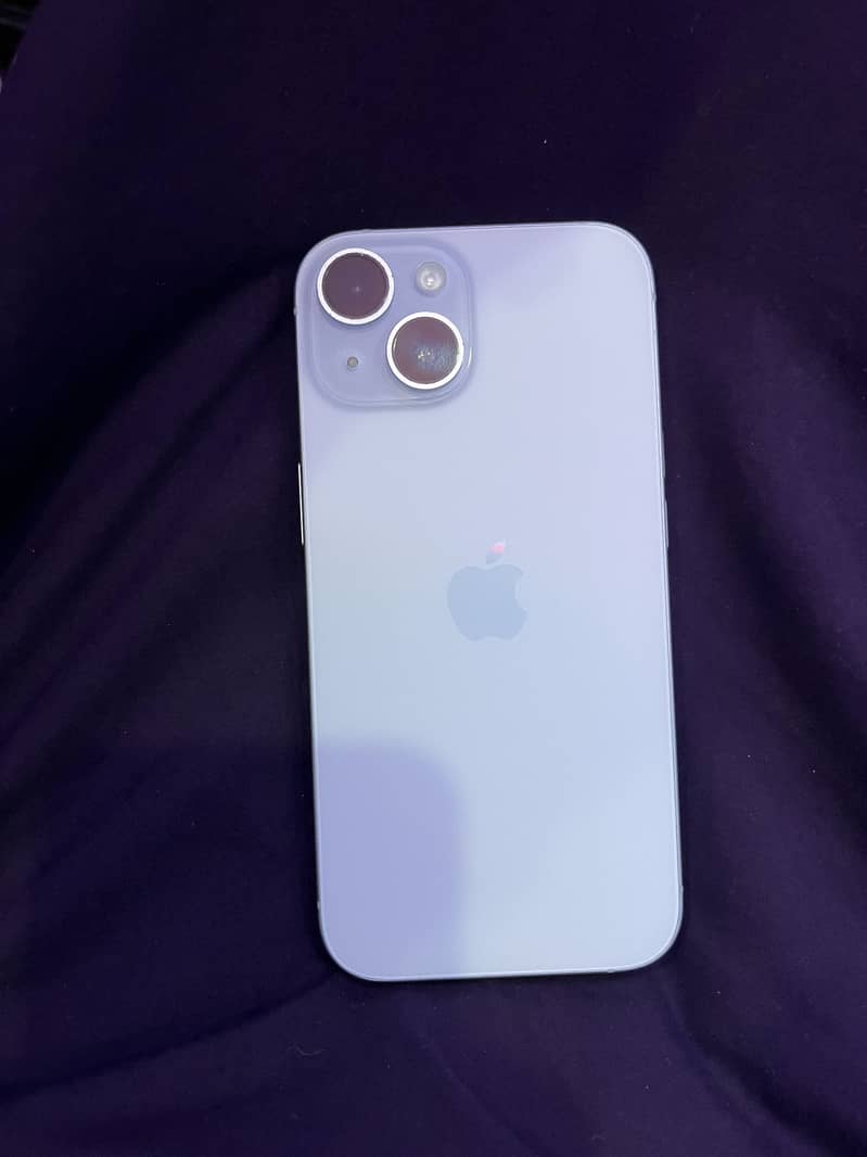 iPhone 15 6