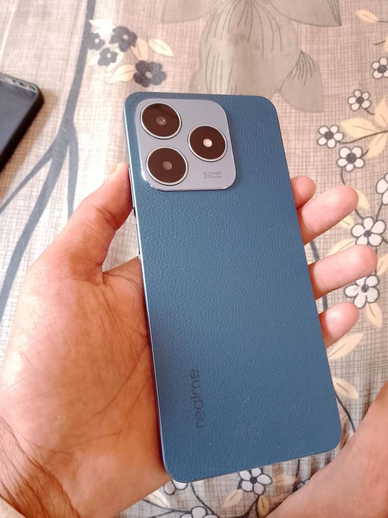 Realme C63 0