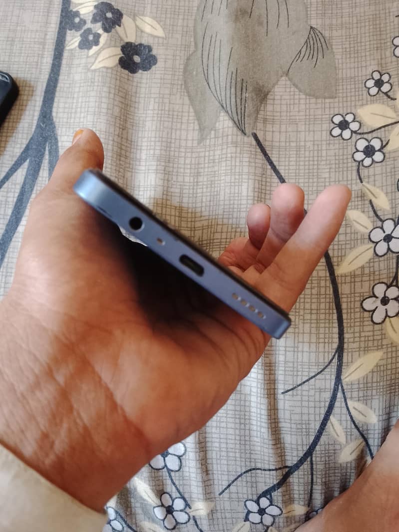 Realme C63 5