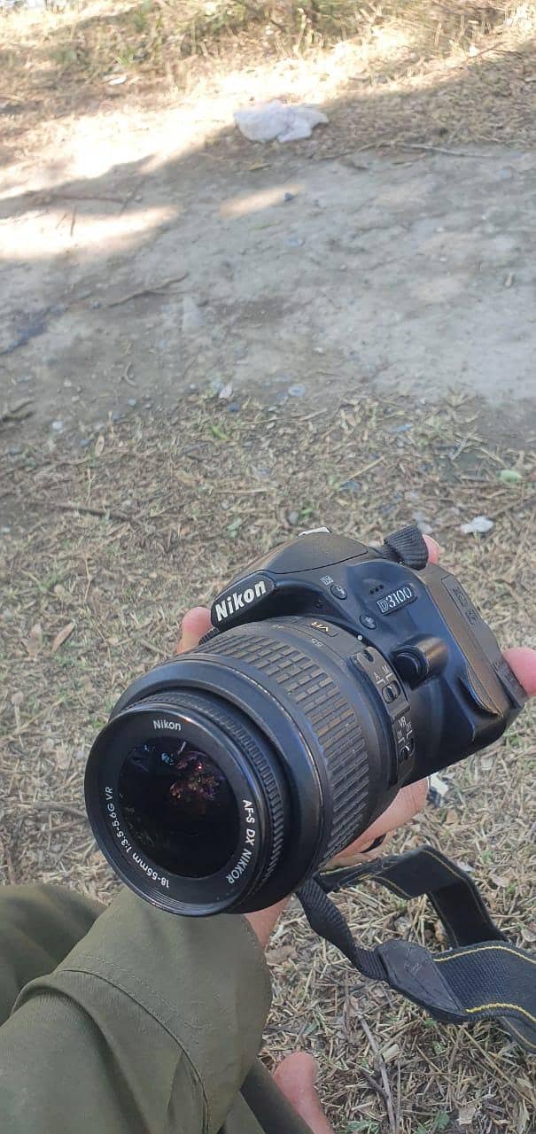 Nikon D3100 4