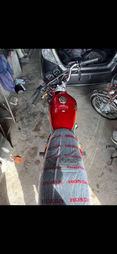 HONDA CG 125 RED COLOUR KARACHI REGISTERED KM DRIVEN 185