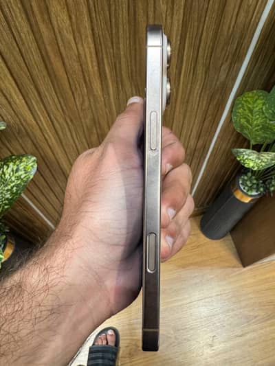 16 pro Max Non PTA Hk Dual physical sim variant.