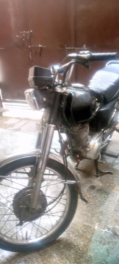Honda 125 with original saman