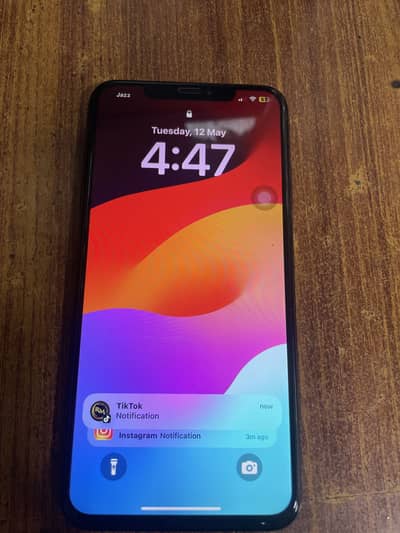 iPhone  xsmax 512gb storage new battery installed all ok with no
