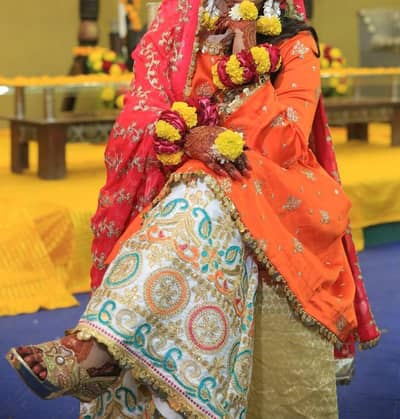 Mehndi dress with grom waist cot