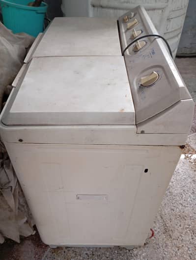Haier Full size washing machinge + dryer