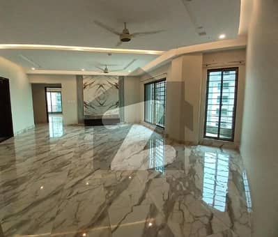 BEAUTIFULL APARTMENTS FOR RENT IN ASKARI-10 SECTOR-S