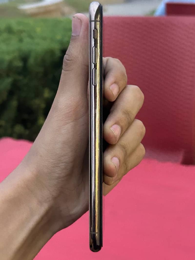 Iphone Xs Max 4
