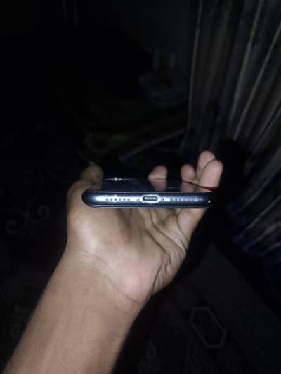 iphone 11 64 GB JV urgent sale