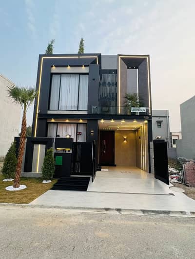 5 Marla Brand New First Ententry House For Sale in Bahria Town Lahore