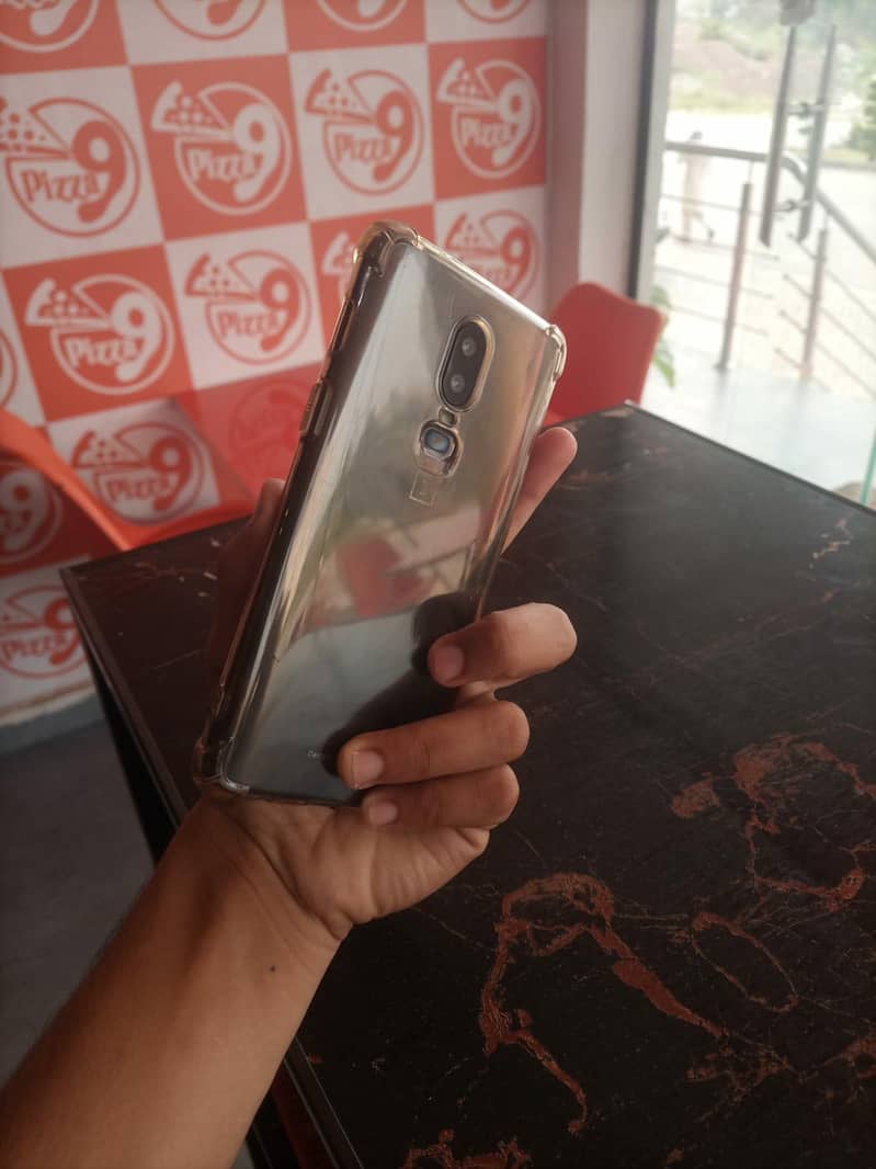 One plus 6 4