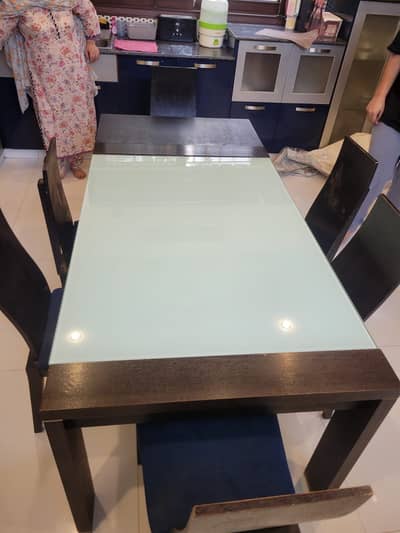 Dining table with 8 chairs for sale