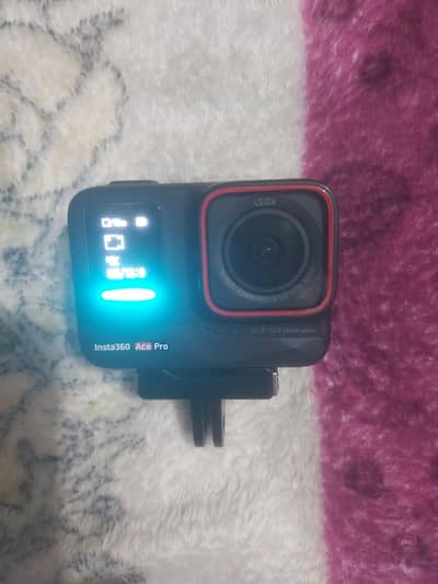 insta360 ace pro 3 months used new condition 8k video