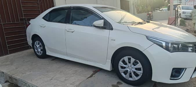 me apna car sell karraha hon 2017 +2018 hen 3+4 pices touchap hen