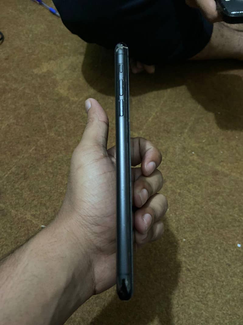 Iphone 11 pro max 4
